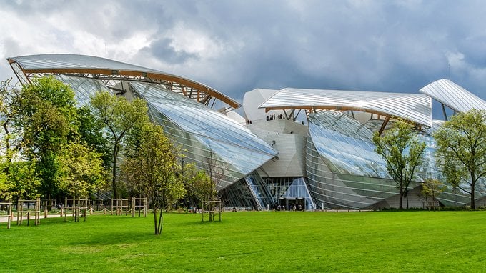 LVMH delude nel terzo trimestre. La Cina frena ancora, azioni in calo dopo un 2026 già difficile