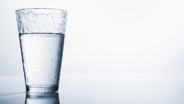 Acqua, questi 4 marchi venduti in Italia sono gli unici senza pesticidi