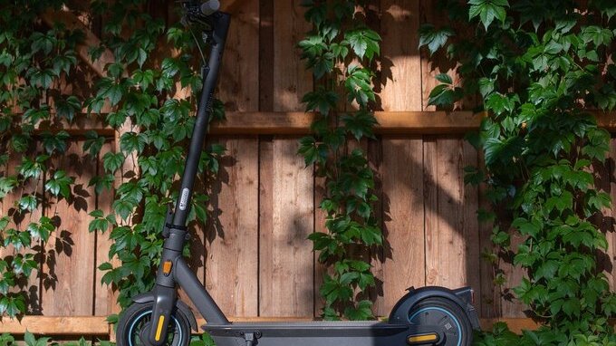 Monopattini elettrici, multe fino a 665 euro per chi fa questo errore
