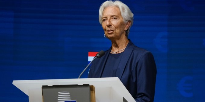 “Il 2023 sarà un anno difficile”: la Bce lancia l'allarme. Cosa ha detto Lagarde