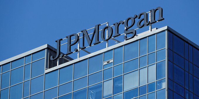 Trimestrale JP Morgan colpita dalla guerra: -42% gli utili