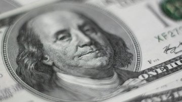 Perché il cambio EUR/USD a 1,144 potrebbe rendere più vulnerabili i portafogli azionari europei