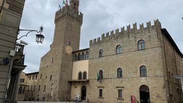 Top 10 aziende di Arezzo per fatturato. Il distretto orafo da 10 miliardi
