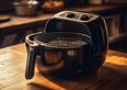 Nuovo allarme per chi usa la friggitrice ad aria al posto del forno per cucinare	