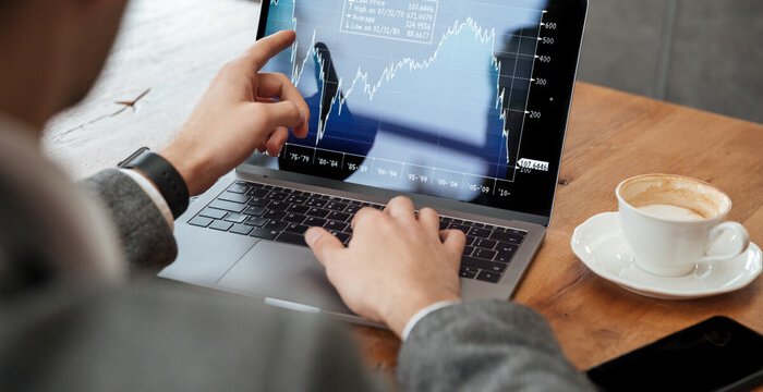 Trading automatico e investitori retail: democratizzazione o nuova barriera?