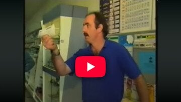È l'uomo più fortunato del mondo. Prima muore per 14 minuti, poi vince alla Lotteria in diretta TV