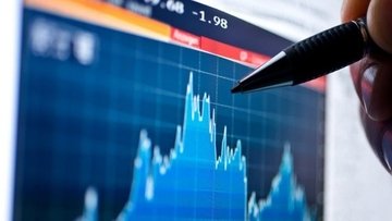 Governo in fibrillazione e spread ai minimi da due anni, come si spiega?