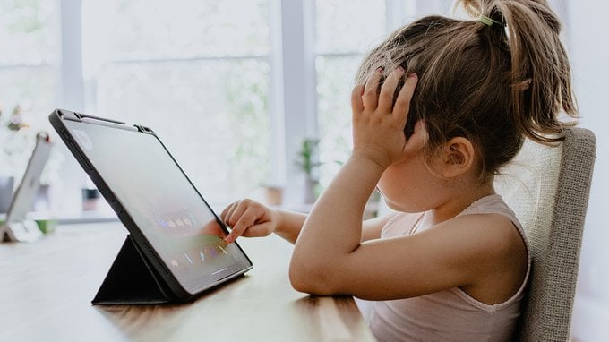 Bonus PC e tablet per i figli dei dipendenti in DAD, niente IRPEF sul rimborso dell'azienda