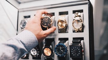 Questi orologi di lusso saranno presto all'asta, ecco come partecipare