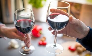 Vuoi investire sul vino? Questo titolo italiano può esplodere