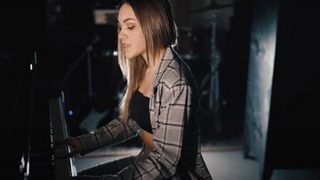 Shari, Sanremo 2023: chi è, cosa canta e brani più famosi