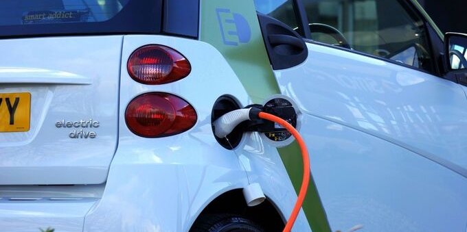 Ecobonus, nuovi incentivi per le auto elettriche: quanto si risparmia
