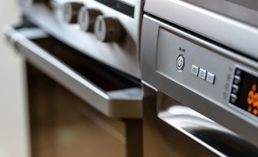 Ma è vero che la friggitrice ad aria consuma meno elettricità del forno?