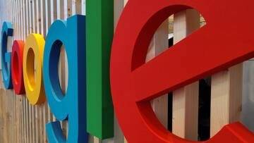 Alphabet, azioni affondano fino a -9% post utili. La svolta: Google cancella impegno no AI per le armi