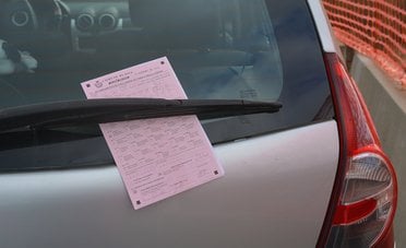 Multe di 344 euro per chi viaggia a Pasqua con auto in cattive condizioni	