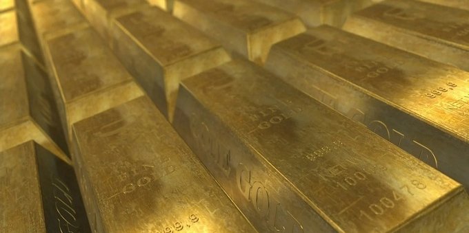 Venti contrari sull'oro: cosa fa scendere il prezzo?