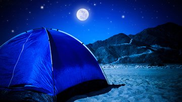 È legale dormire in spiaggia?