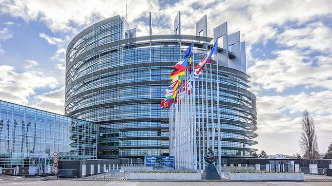 Green pass sospeso dal Parlamento Europeo: cosa è successo