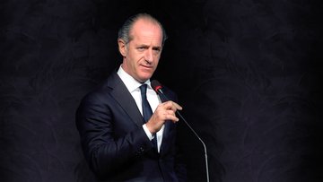 Veneto, entra in vigore la nuova ordinanza Zaia sui bar: le regole
