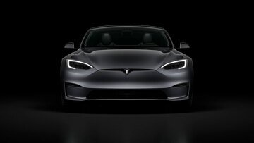 Tesla rivede i prezzi listini: fino a 6.000 euro in più per la Model S