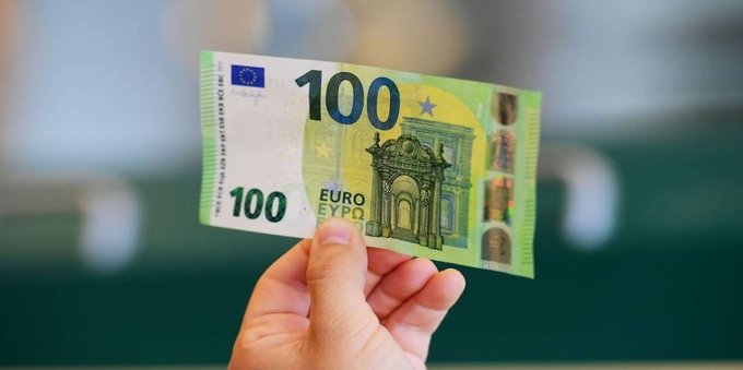 Stipendio insegnanti aumento di 100 euro netti al mese
