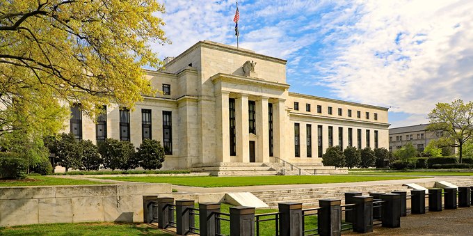 Riunione Fed: tassi fermi. Focus ancora sull'epidemia