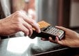 Perché prestare la carta di credito è un errore che può costarti caro