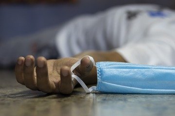Si rifiutano di indossare la mascherina, la punizione è agghiacciante