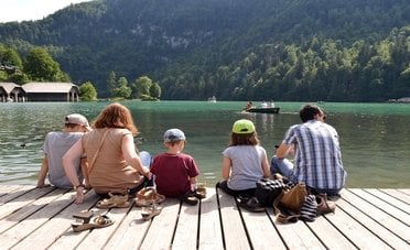 Come la crisi demografica globale cambierà le priorità della politica