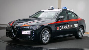 Alfa Romeo: presentata la Giulia per l'Arma dei Carabinieri