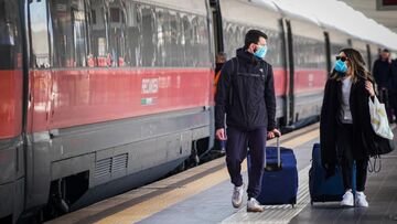 Green pass su treni e mezzi pubblici: da quando diventa obbligatorio e dove