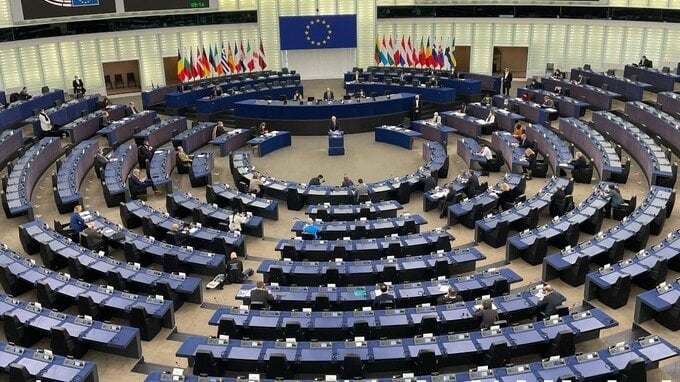 Consiglio Europeo, l'Ue avvia i negoziati di adesione con Ucraina e Moldavia