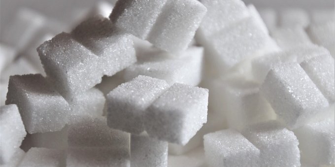 Petrolio e materie prime: perché lo zucchero è sempre più un lusso