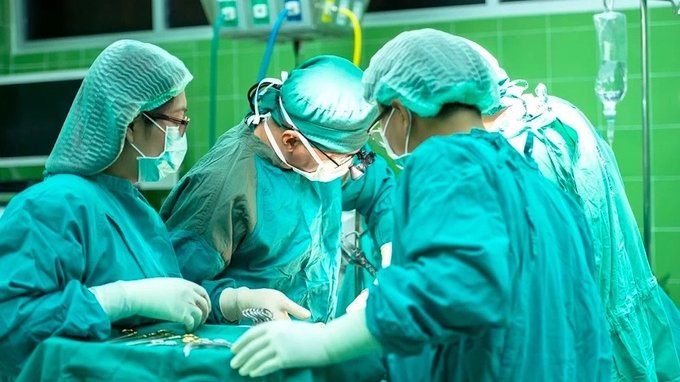 Mastoidite nei bambini, casi in aumento: cause, sintomi e contagio