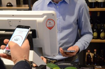 Satispay punta tutto sul “buy now pay later”. Ora si può pagare in 3 rate anche nei negozi fisici