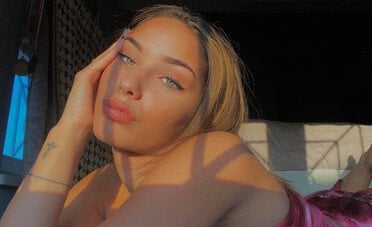 Che lavoro fa (e quanto guadagna) Giulia Honegger, incinta del terzo figlio di Fedez