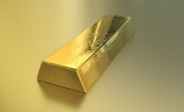 Oro verso i 5.000 dollari? Gli analisti alzano il tiro, ma c'è un segnale che preoccupa