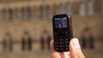 Il cellulare più piccolo del mondo? Eccolo