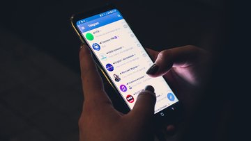 Quando la Polizia può controllare messaggi e chat sul telefono