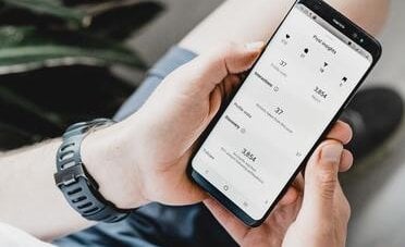 Come programmare storie Instagram? I migliori strumenti e trucchi utili