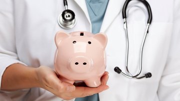 Rimborso spese mediche con assicurazione: si possono portare in detrazione?