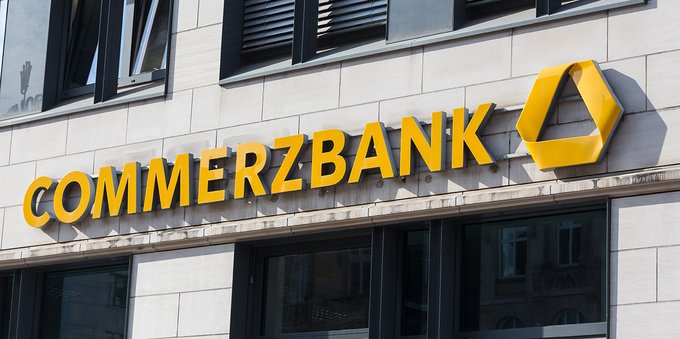 Commerzbank: tonfo dell'utile, ma il titolo vola