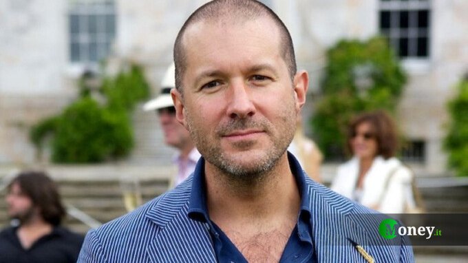 Quanto guadagna Jony Ive? Il designer che ha cambiato il volto della tecnologia