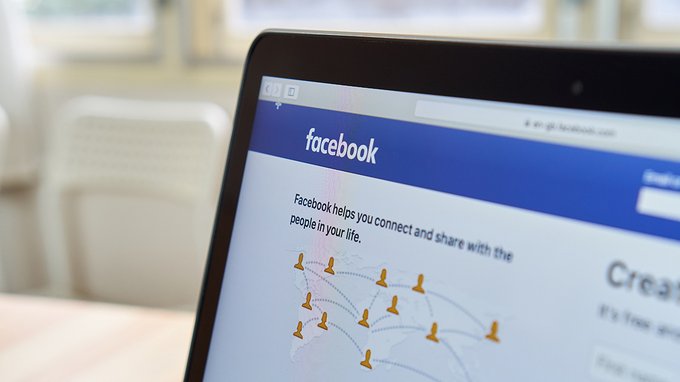 Facebook vieta la condivisione di news in Australia, no al pagamento agli editori