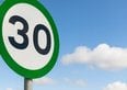 Dal 2030 l'UE introdurrà un sistema che fermerà automaticamente le auto che superano il limite di velocità