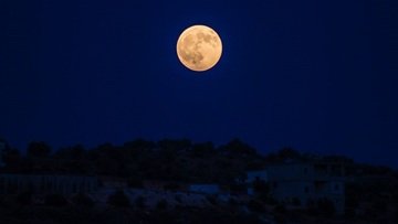 Come vedere la Luna rosa, in arrivo il 23 aprile