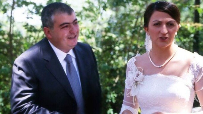 Dina Dore, chi era la donna uccisa dal marito davanti alla figlia: cosa è successo 