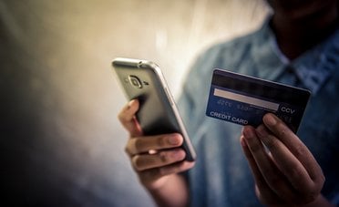 Carta di credito clonata, cosa fare e come ottenere il rimborso dalla banca?