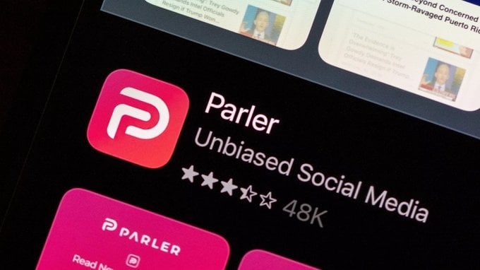 Parler: cos'è e come funziona il social che piace a Trump