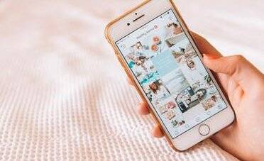 Dall'estremismo all'AI sintetica: le forze che stanno erodendo la fiducia nel web